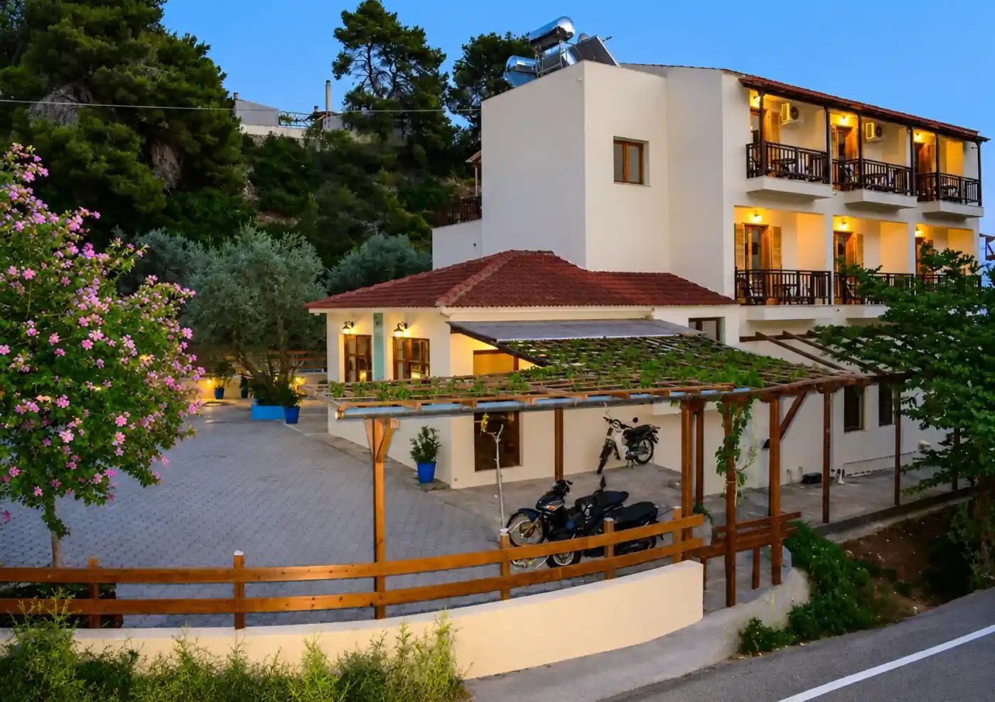 Garden and sun terrace