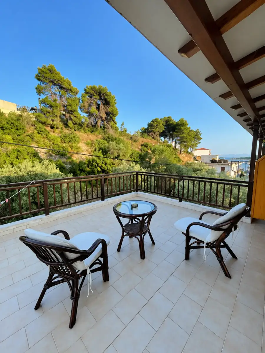 Furnished balcony